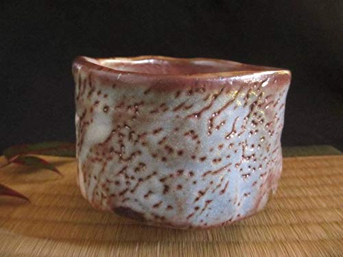 【茶道具】茶碗 志野 源九郎窯 加藤健 四月の特売品】加藤健作 志野焼 茶碗 美濃焼名工 源九郎窯 茶道具